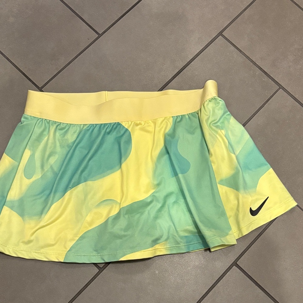 Nike Girls L NWOT Tennis / Athletic Skort